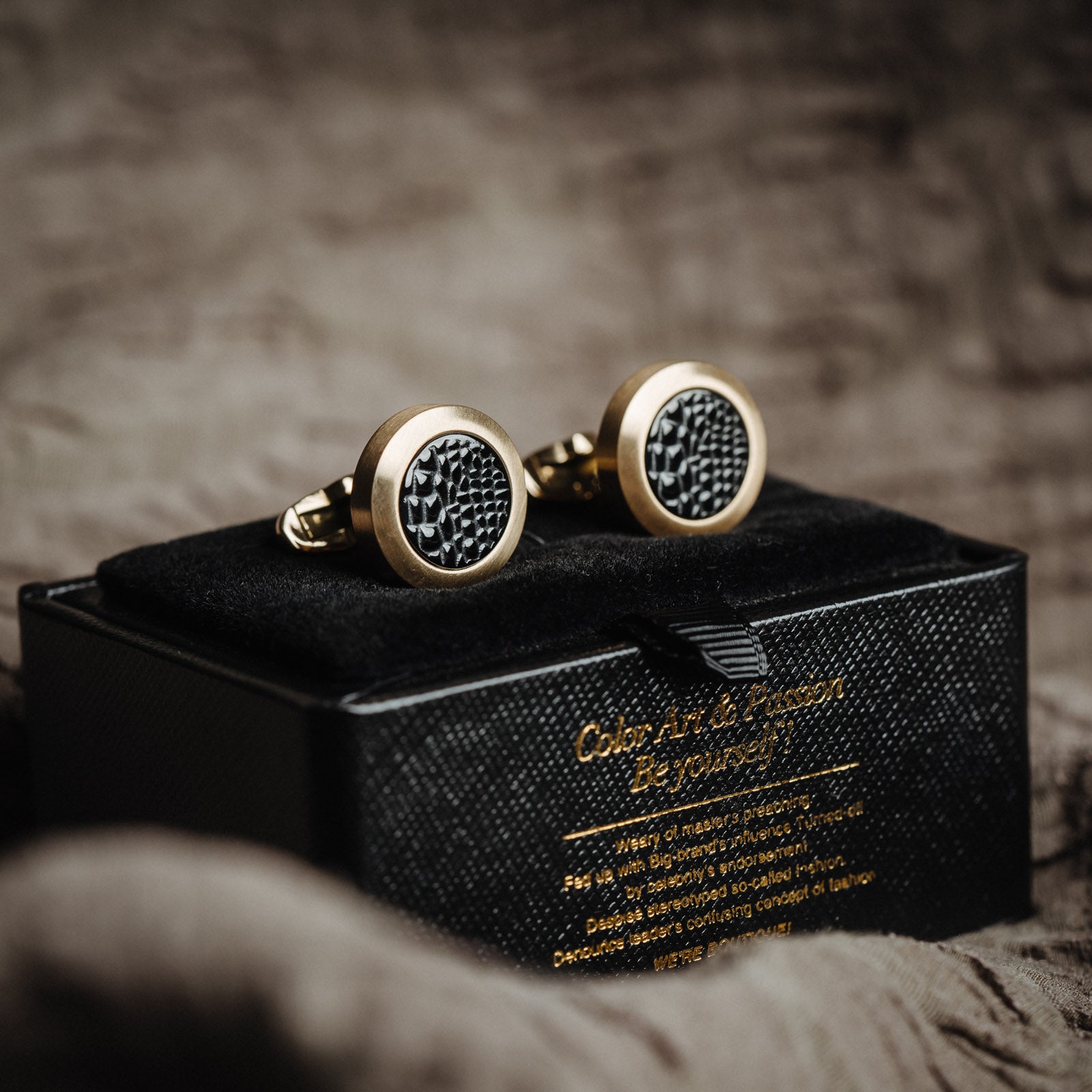 Veyra Manschettenknöpfe Gold & Schwarz – Zeitlose Eleganz für Männer