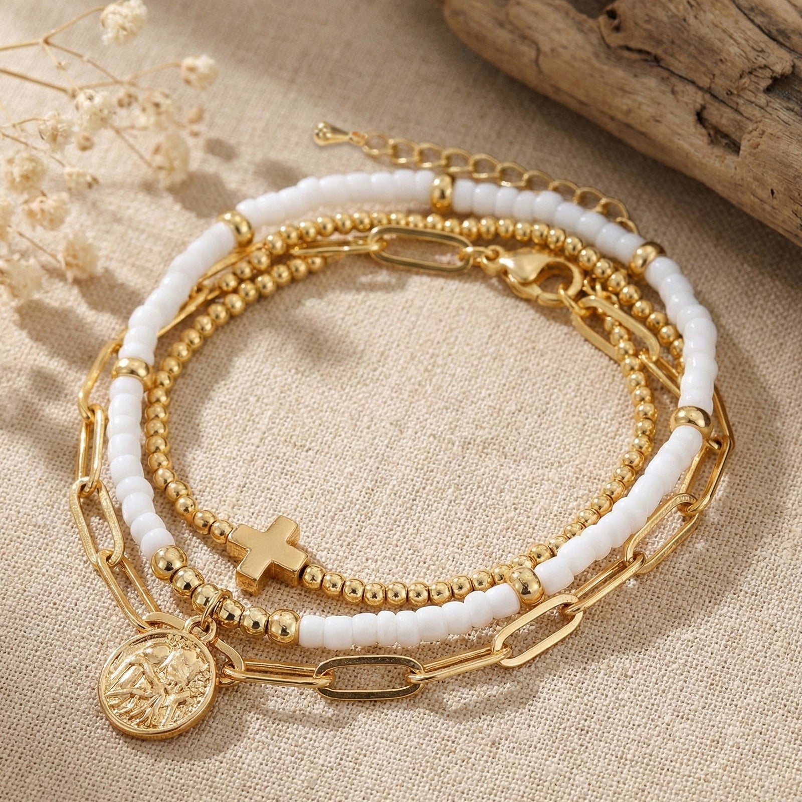 Veyra Armband Kollage Gold – Elegantes Damen-Armband