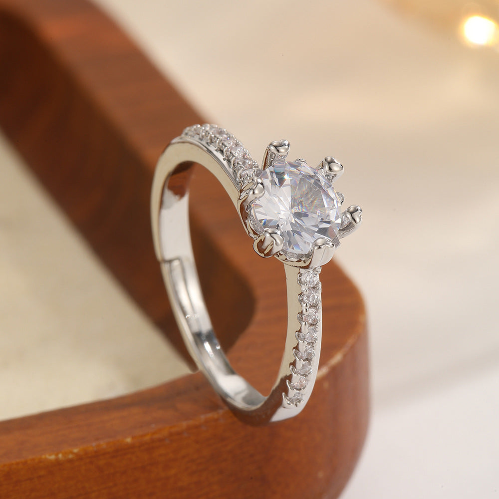 Veyra Ring mit Zirkonia – Größenverstellbar in Gold & Weißgold