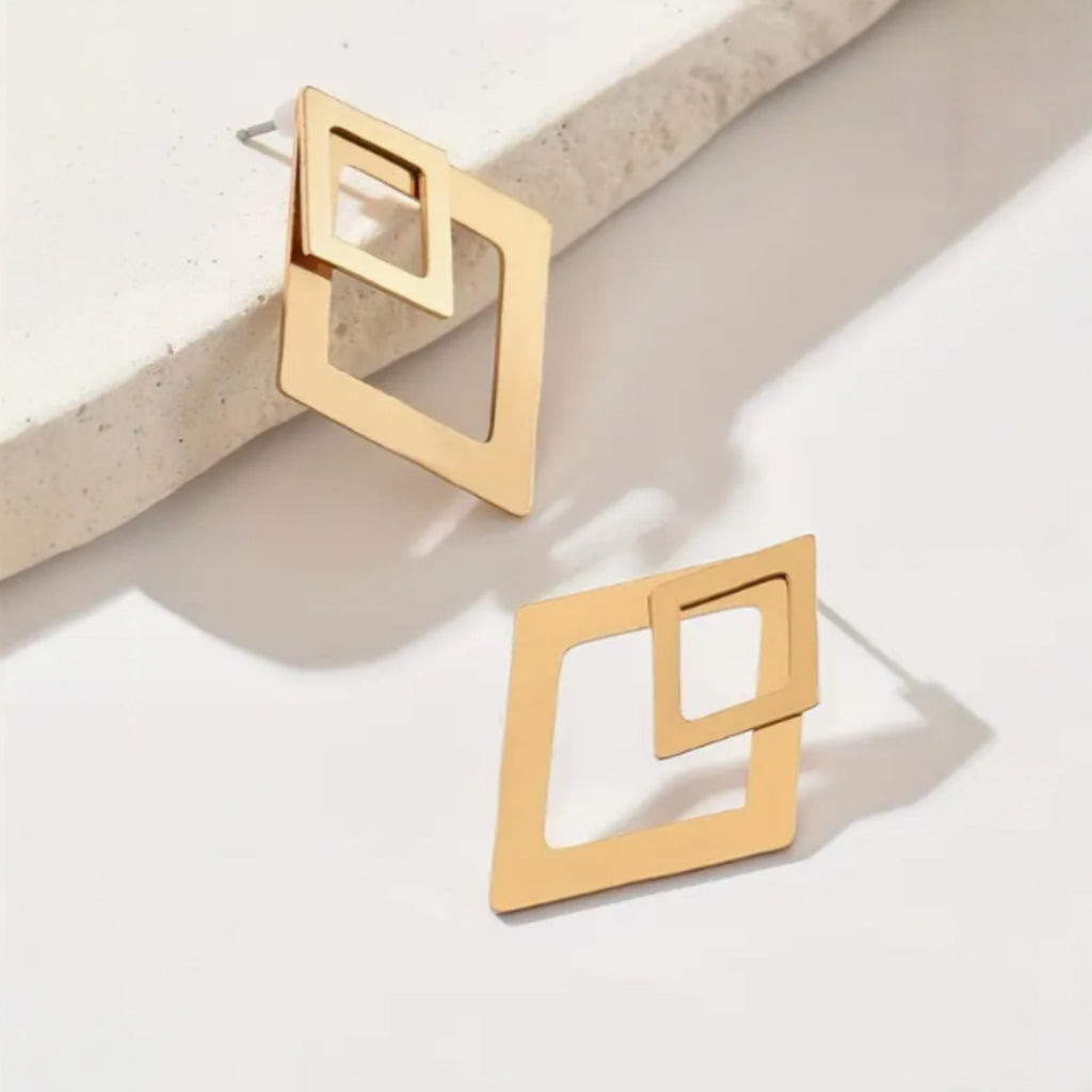 Veyra Ohrringe Diamant-Form – Vergoldet