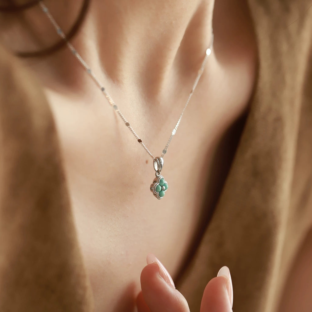 Veyra Türkis Klee Halskette – 999 Silber Frisch & Elegant