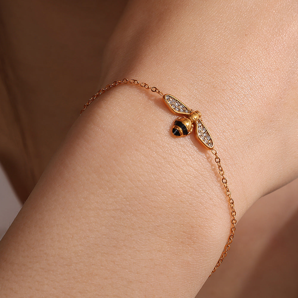 Veyra Bienen-Armband – Weiße Zirkonia in Gold