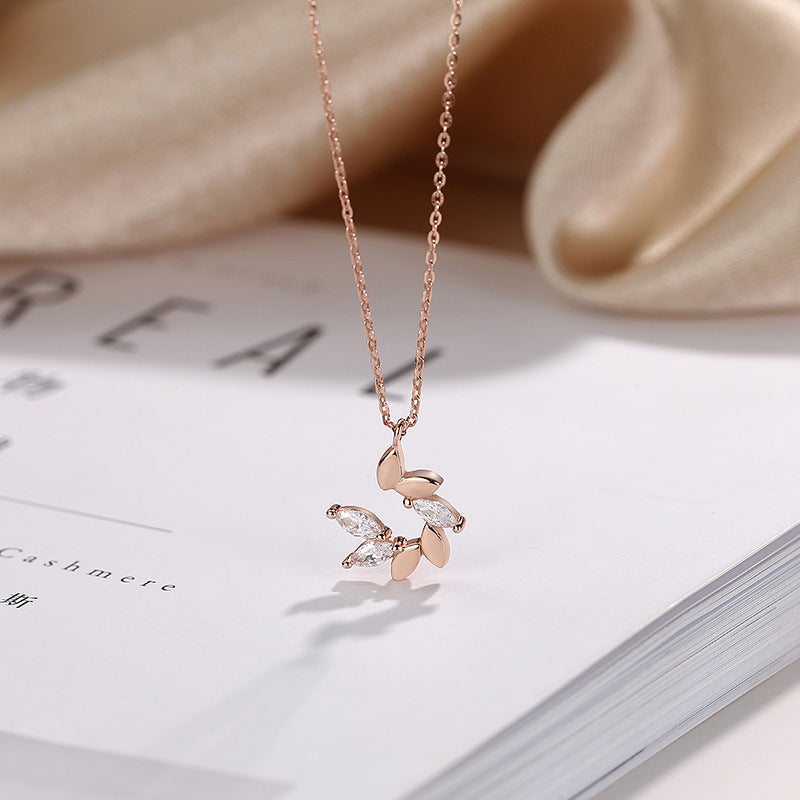 Veyra Halskette Blatt – Silber & Roségold mit Zirkonia