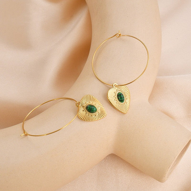 Veyra Heart Pendant Earrings – Vintage French Style